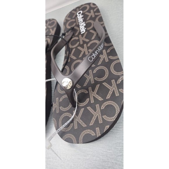 Women’s Sandals Flipflops  Size 6M Calvin klein  Brown Multi Logo Print - Picture 5 of 8